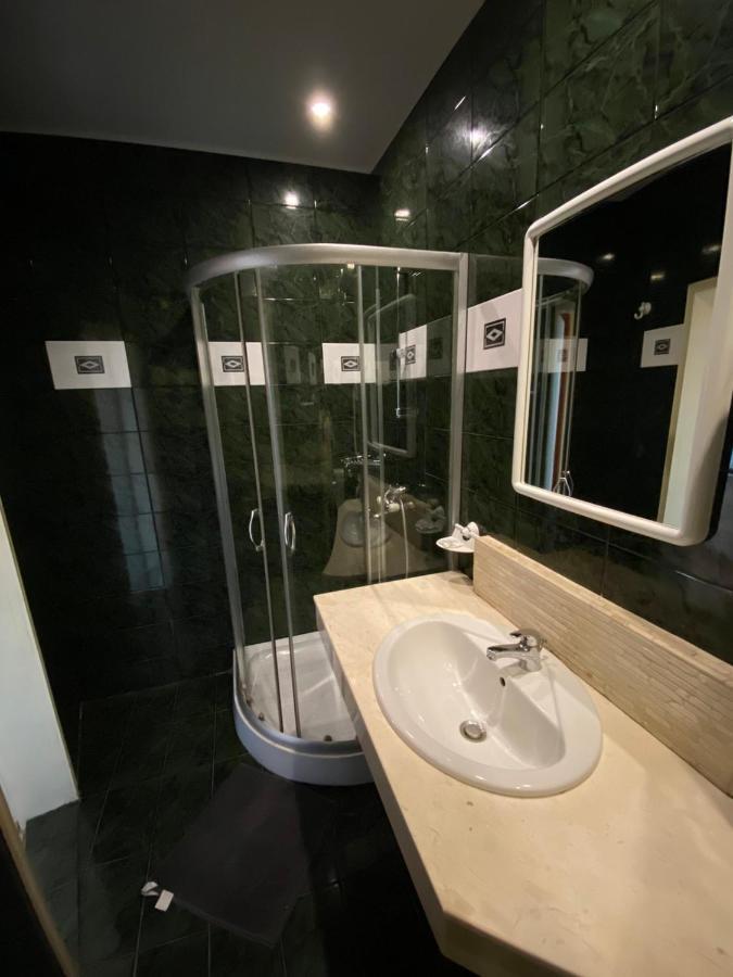 קרנבו Pancho Family Hotel מראה חיצוני תמונה