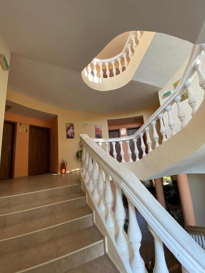 קרנבו Pancho Family Hotel מראה חיצוני תמונה