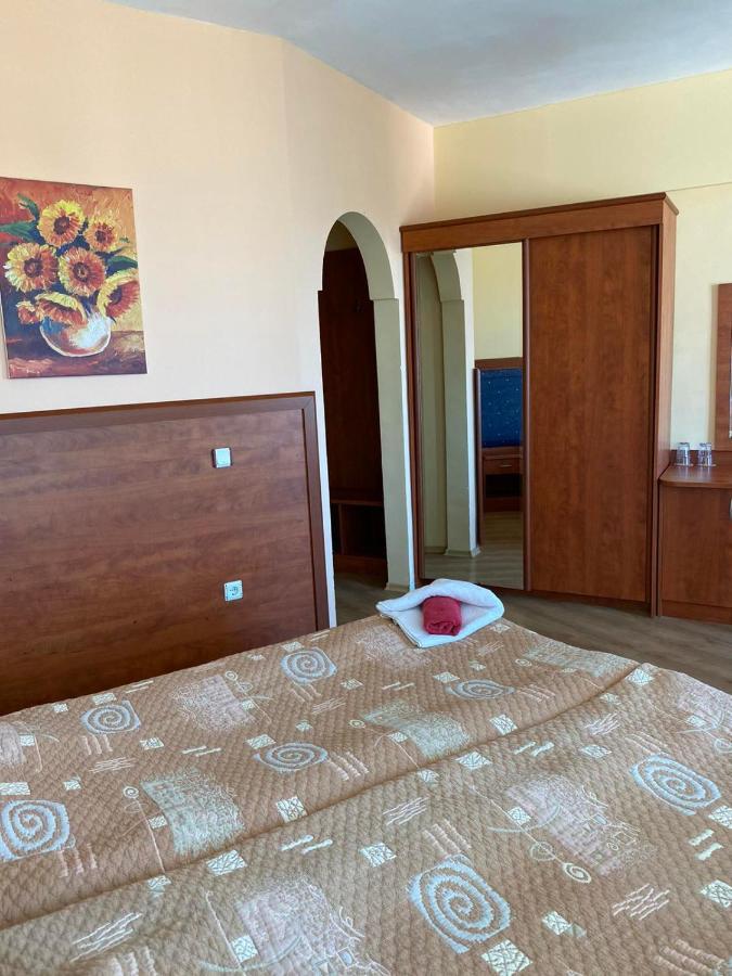 קרנבו Pancho Family Hotel מראה חיצוני תמונה