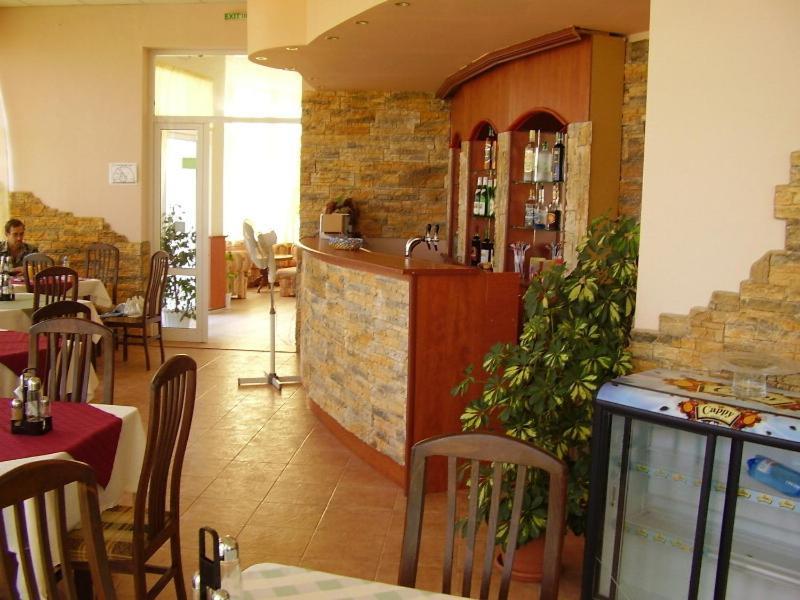 קרנבו Pancho Family Hotel מראה חיצוני תמונה