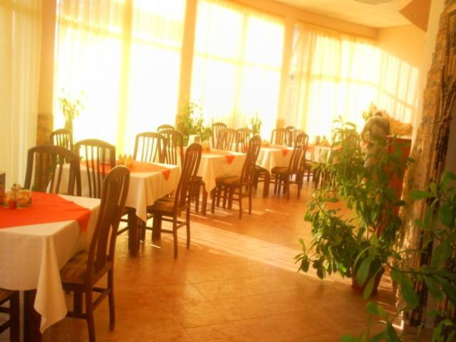 קרנבו Pancho Family Hotel מראה חיצוני תמונה